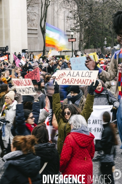 Manifestation contre la loi immigration