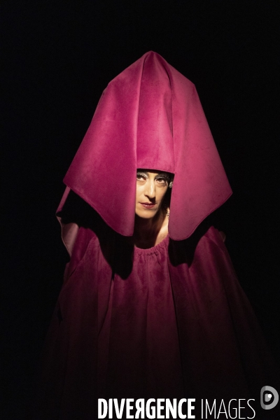 SHIRLEY de Balkis Moutashar