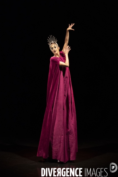 SHIRLEY de Balkis Moutashar