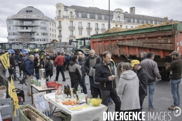 Rassemblement des agriculteurs de la Coordination Rurale à Tours