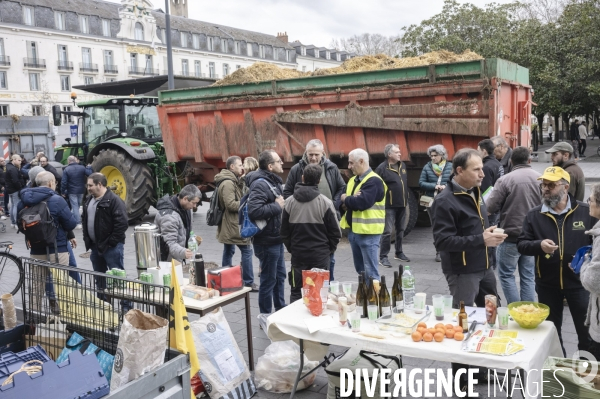 Rassemblement des agriculteurs de la Coordination Rurale à Tours