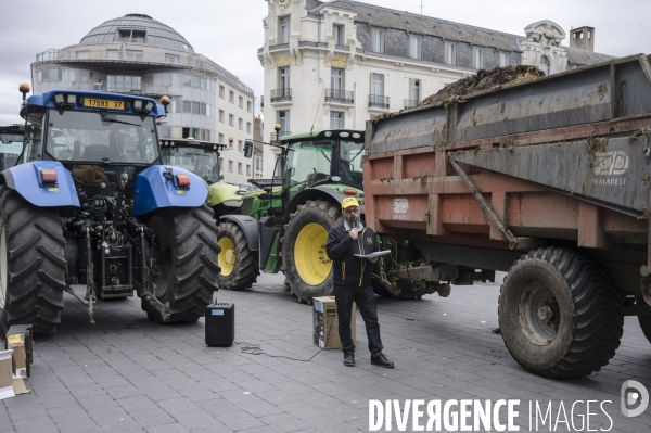 Rassemblement des agriculteurs de la Coordination Rurale à Tours