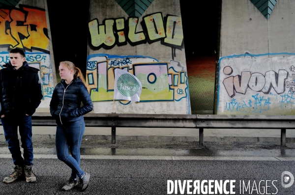 Blocage de l A16 par les agriculteurs