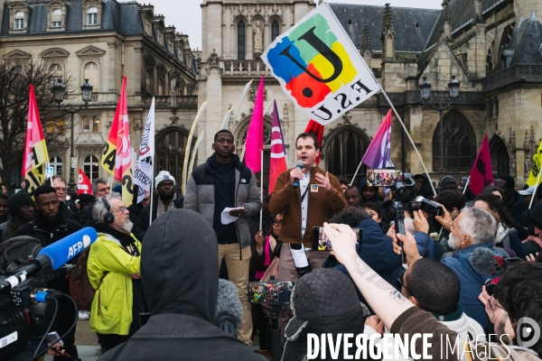 Rassemblement contre la loi asile immigration