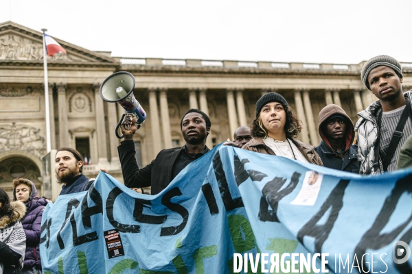 Conseil constitutionnel : Rassemblement d opposants à la loi immigration
