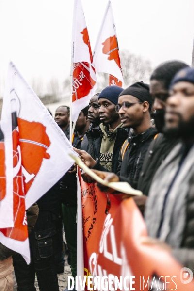 Conseil constitutionnel : Rassemblement d opposants à la loi immigration