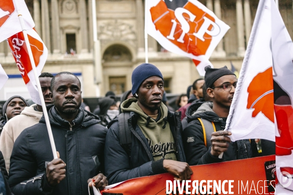 Conseil constitutionnel : Rassemblement d opposants à la loi immigration