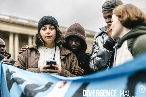 Conseil constitutionnel : Rassemblement d opposants à la loi immigration