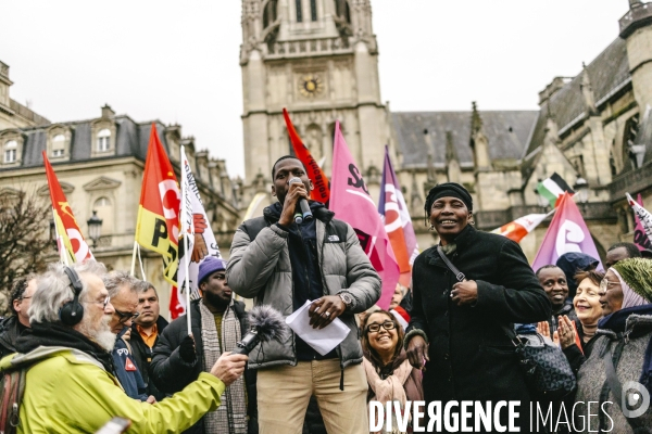 Conseil constitutionnel : Rassemblement d opposants à la loi immigration