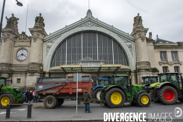 Rassemblement d agriculteurs à Tours