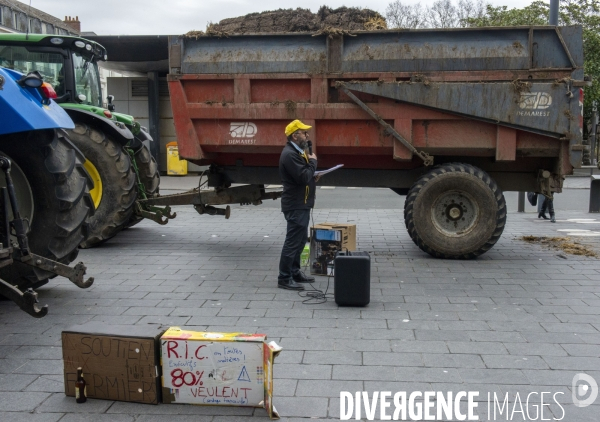 Rassemblement d agriculteurs à Tours