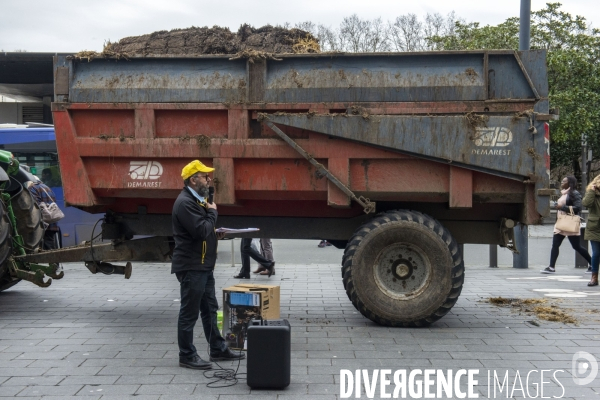 Rassemblement d agriculteurs à Tours