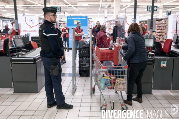 Action  caddy gratuit  au nord de Poitiers dans le cadre du mouvement de colère des agriculteurs