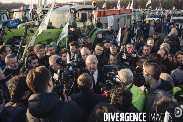 Blocage du péage de Saint-Arnoult par les agriculteurs