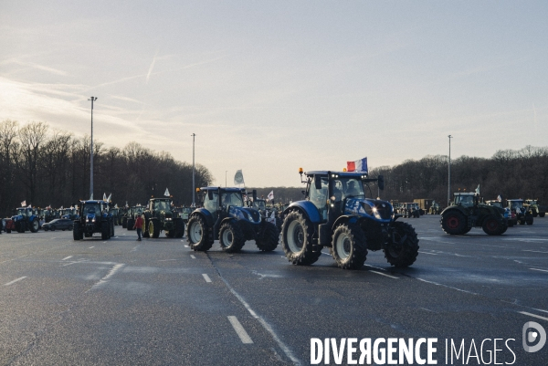 Blocage du péage de Saint-Arnoult par les agriculteurs