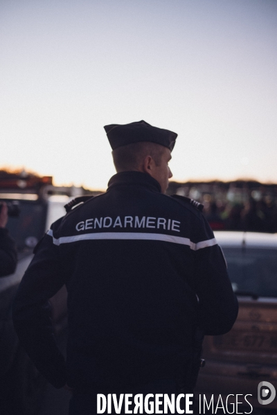 Blocage du péage de Saint-Arnoult par les agriculteurs