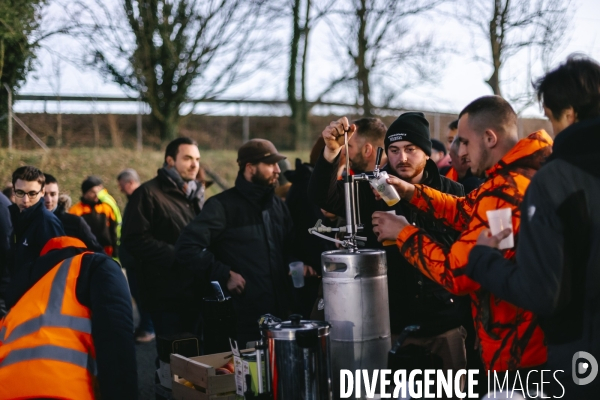 Blocage de l A1 à Senlis par les agriculteurs