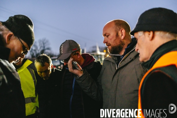 Blocage de l A1 à Senlis par les agriculteurs