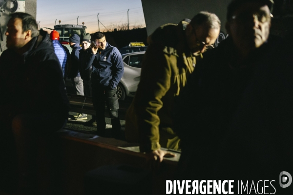 Blocage de l A1 à Senlis par les agriculteurs