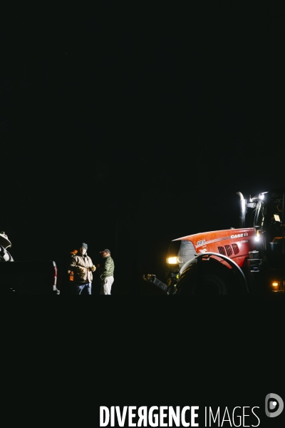 Blocage de l A1 à Senlis par les agriculteurs