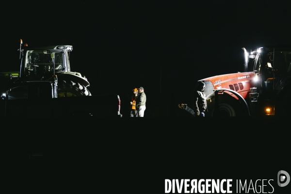 Blocage de l A1 à Senlis par les agriculteurs