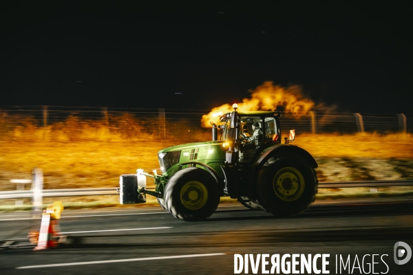 Blocage de l A1 à Senlis par les agriculteurs