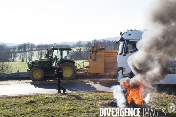 Barrage filtrant - agriculteurs - Puy-de-Dôme