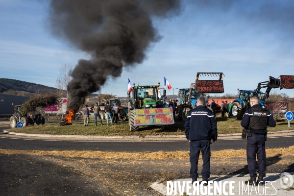 Barrage filtrant - agriculteurs - Puy-de-Dôme