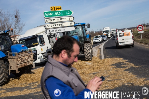 Barrage filtrant - agriculteurs - Puy-de-Dôme