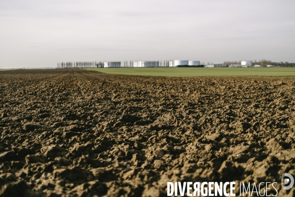 Blocage de l A1 aux portes de Paris par les agriculteurs