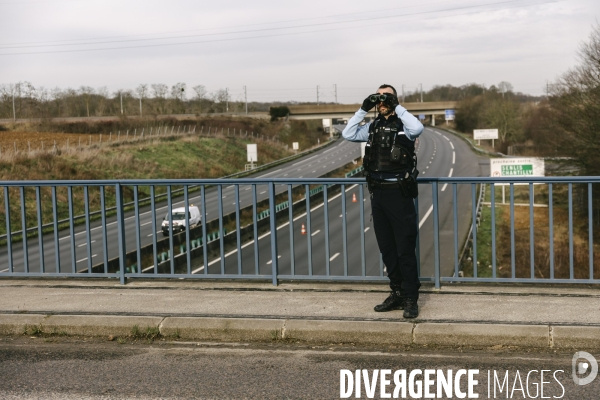 Blocage de l A1 aux portes de Paris par les agriculteurs