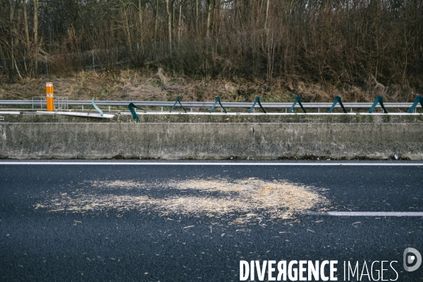 Blocage de l A1 aux portes de Paris par les agriculteurs