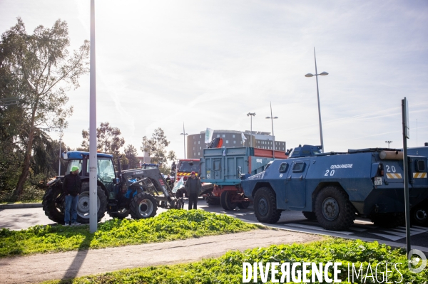 TOULOUSE : Blocage aeroport par les agriculteurs