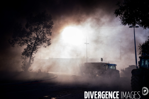 TOULOUSE : Blocage aeroport par les agriculteurs