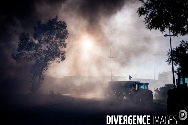 TOULOUSE : Blocage aeroport par les agriculteurs