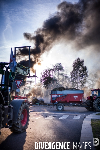 TOULOUSE : Blocage aeroport par les agriculteurs