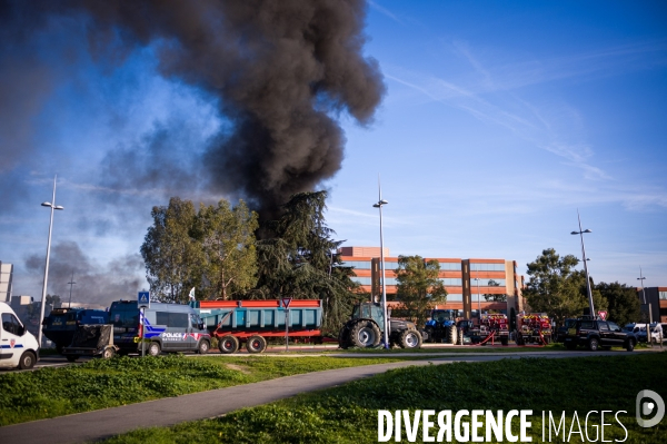 TOULOUSE : Blocage aeroport par les agriculteurs