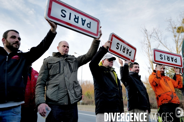 Blocage et occupation de l autoroute A6 par les agriculteurs