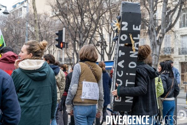 Manifestation enseignants et lycéens  1er Fevrier 2024