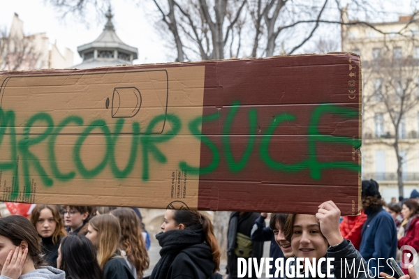 Manifestation enseignants et lycéens  1er Fevrier 2024