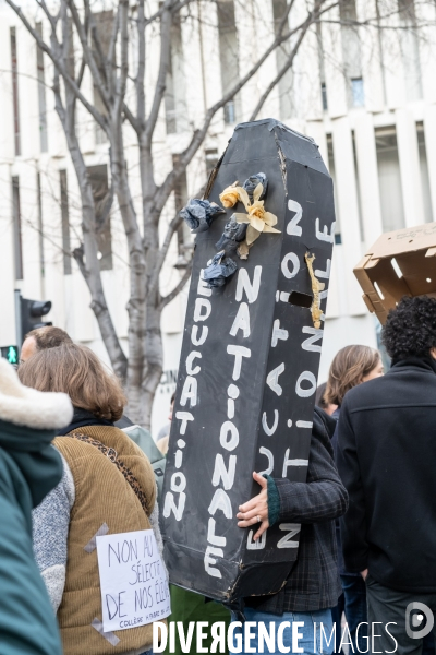 Manifestation enseignants et lycéens  1er Fevrier 2024