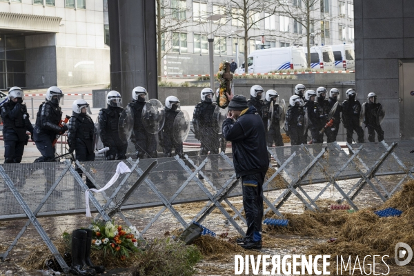 Manifestation des agriculteurs et agricultrices européen.ne.s devant le Parlement européen à Bruxelles.