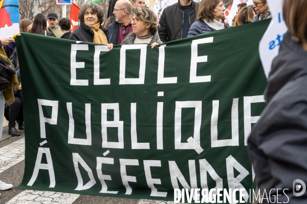 Manifestation enseignants et lycéens  1er Fevrier 2024