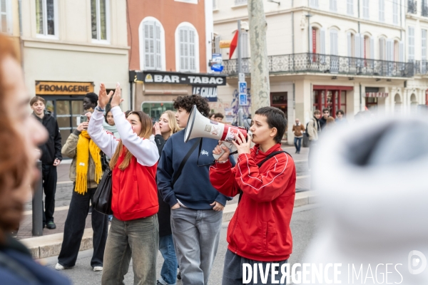 Manifestation enseignants et lycéens  1er Fevrier 2024