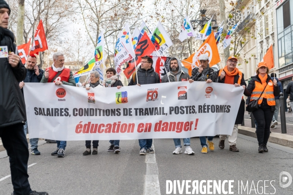 Manifestation enseignants et lycéens  1er Fevrier 2024