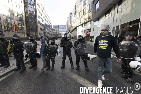 Manifestation des agriculteurs et agricultrices européen.ne.s devant le Parlement européen à Bruxelles.