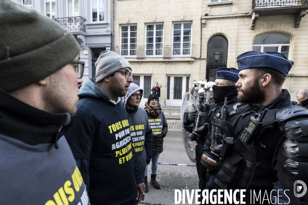 Manifestation des agriculteurs et agricultrices européen.ne.s devant le Parlement européen à Bruxelles.