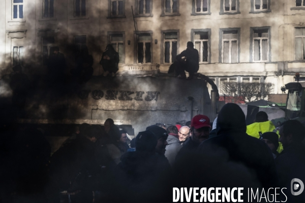 Manifestation des agriculteurs et agricultrices européen.ne.s devant le Parlement européen à Bruxelles.