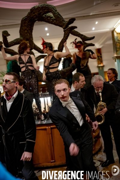 Paris Follies