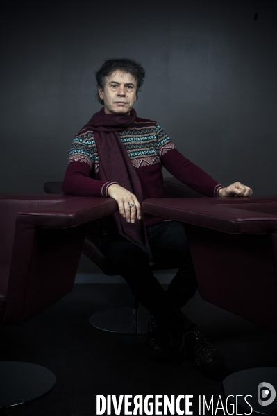 Portrait de denez prigent, chanteur en langue bretonne.
